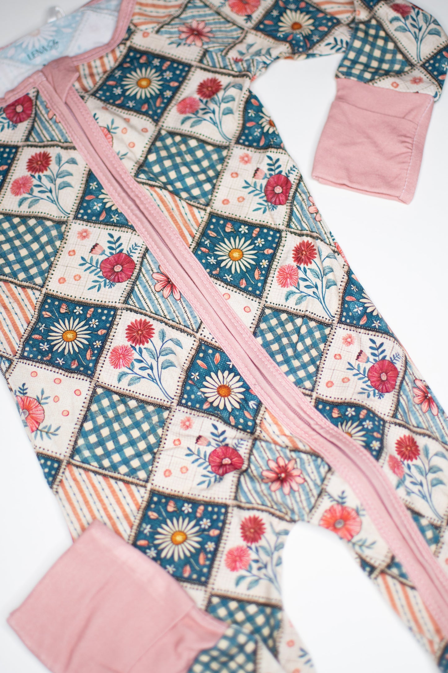 Petals & Patchwork